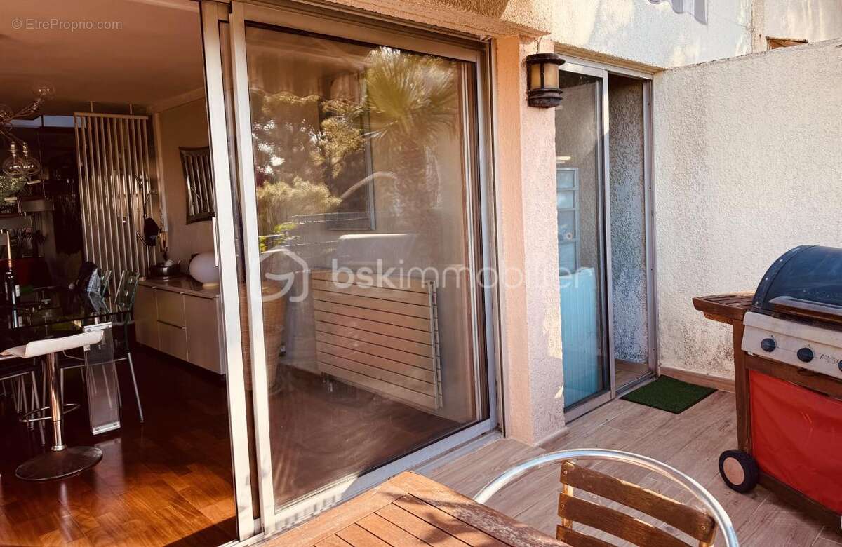 Appartement à MARSEILLE-8E