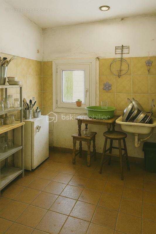 Nimes - ecusson - proche arenes - immeuble de 430m² avec local et 6 appartements - photo 9