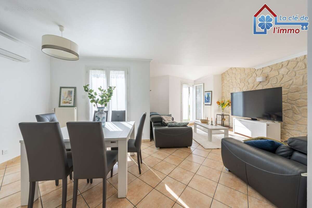 Maison à MOISSY-CRAMAYEL