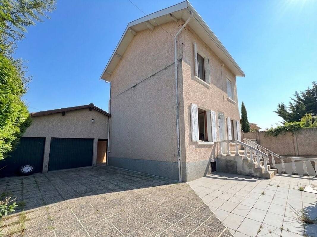 Maison à VAULX-EN-VELIN
