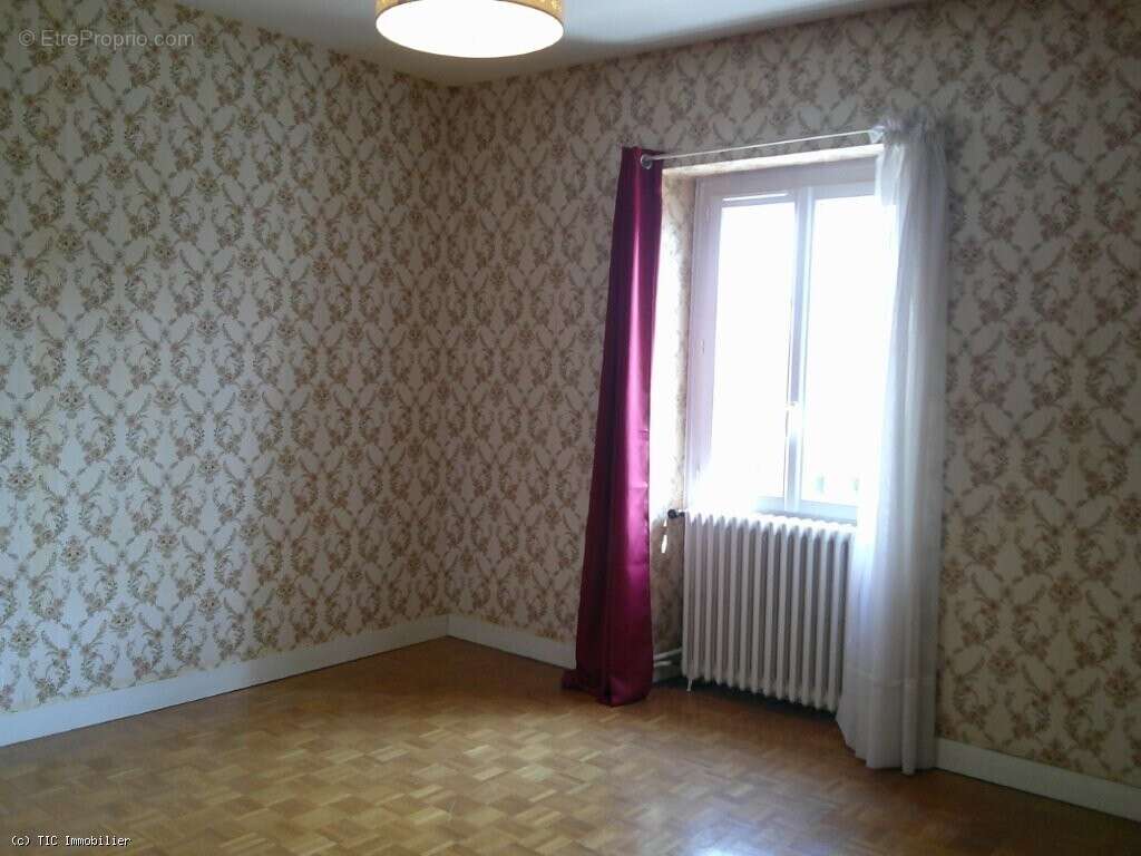 Maison De Campagne Avec Une Deuxième Maison Et D'Autres Dépendances - photo 34