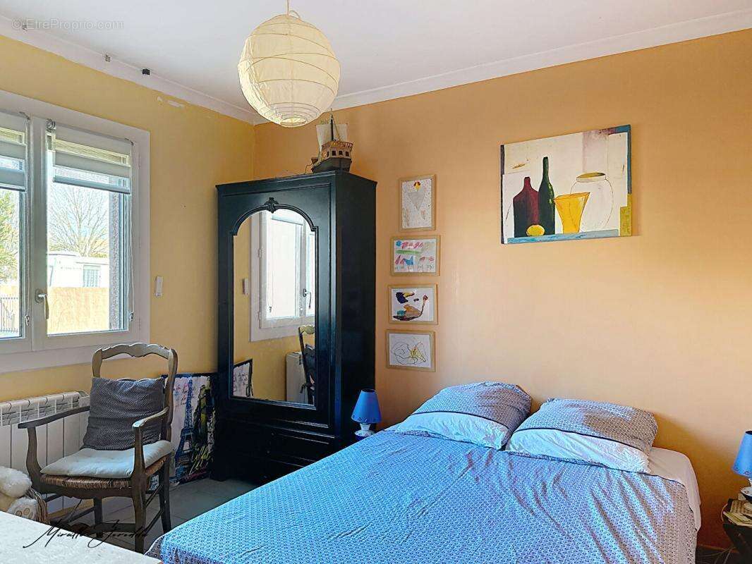 Maison à JONQUIERES-SAINT-VINCENT