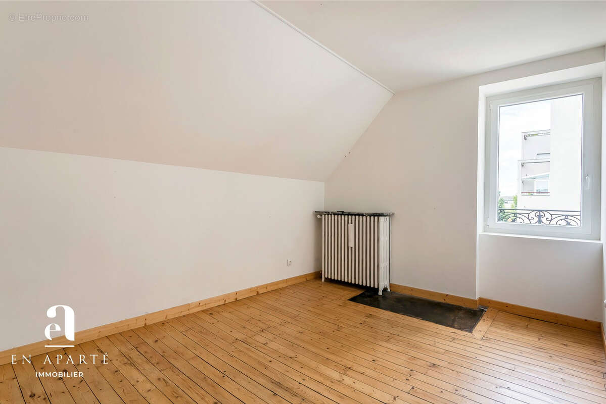 Maison à VILLEURBANNE