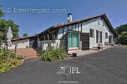 Maison à GAMARDE-LES-BAINS