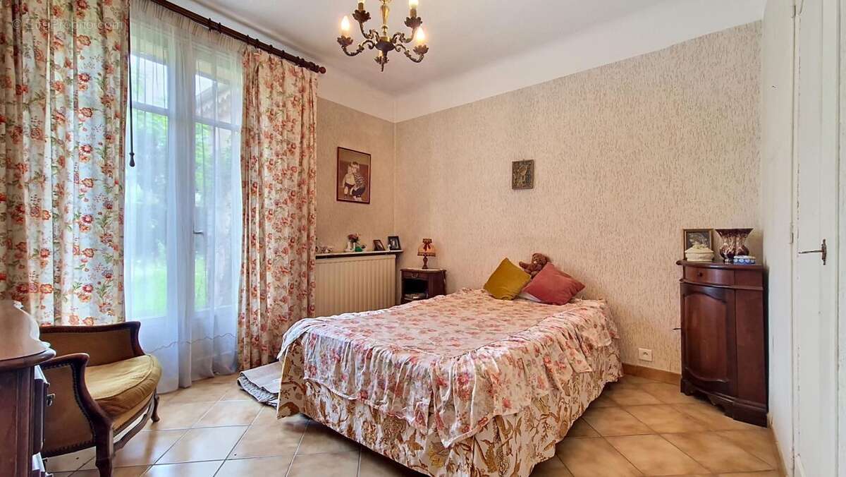Maison à MOUGINS