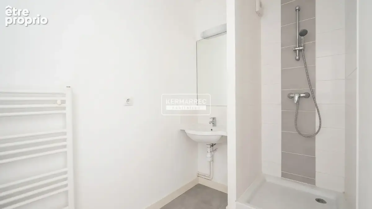 Couëron  - t2 - 45m² - spécial investisseur - photo 5