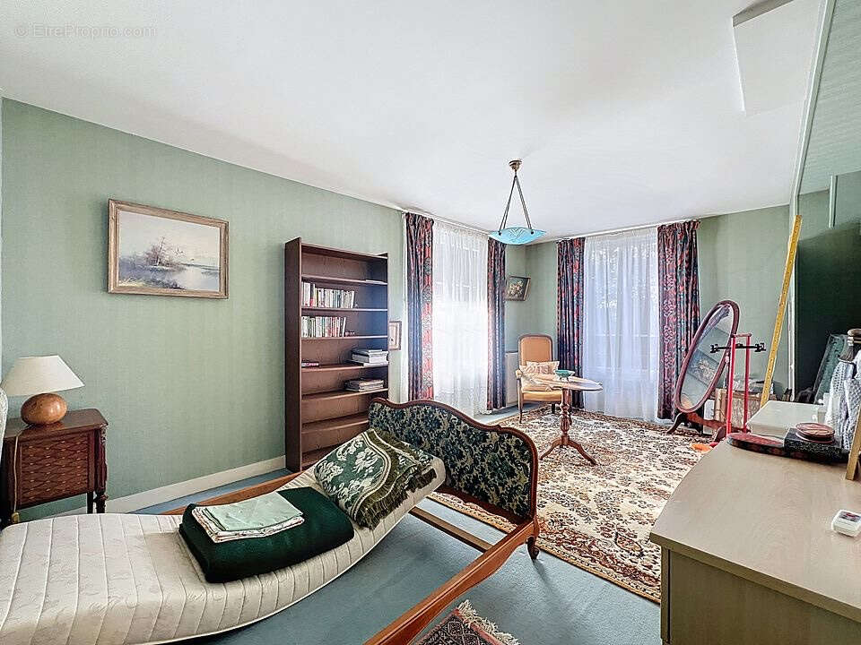 Demeure de prestige à Olivet 7/8 pièce(s) de 213 m2 - Parc 2000 m² ? Calme absolu ? - photo 10