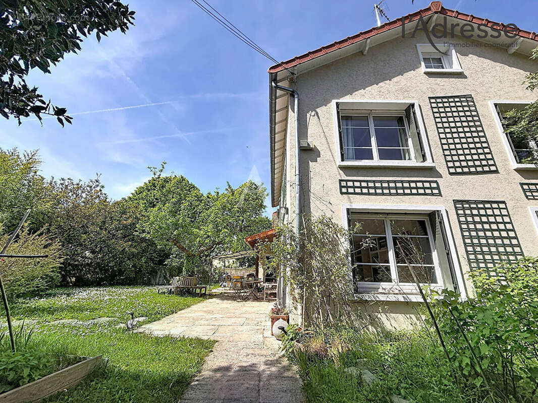 Maison à NANTERRE