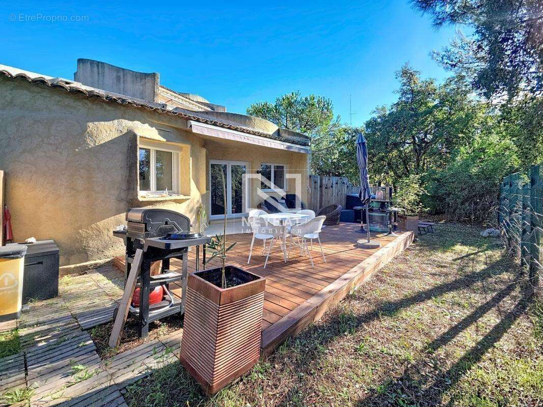 Appartement à SAINT-PAUL-EN-FORET