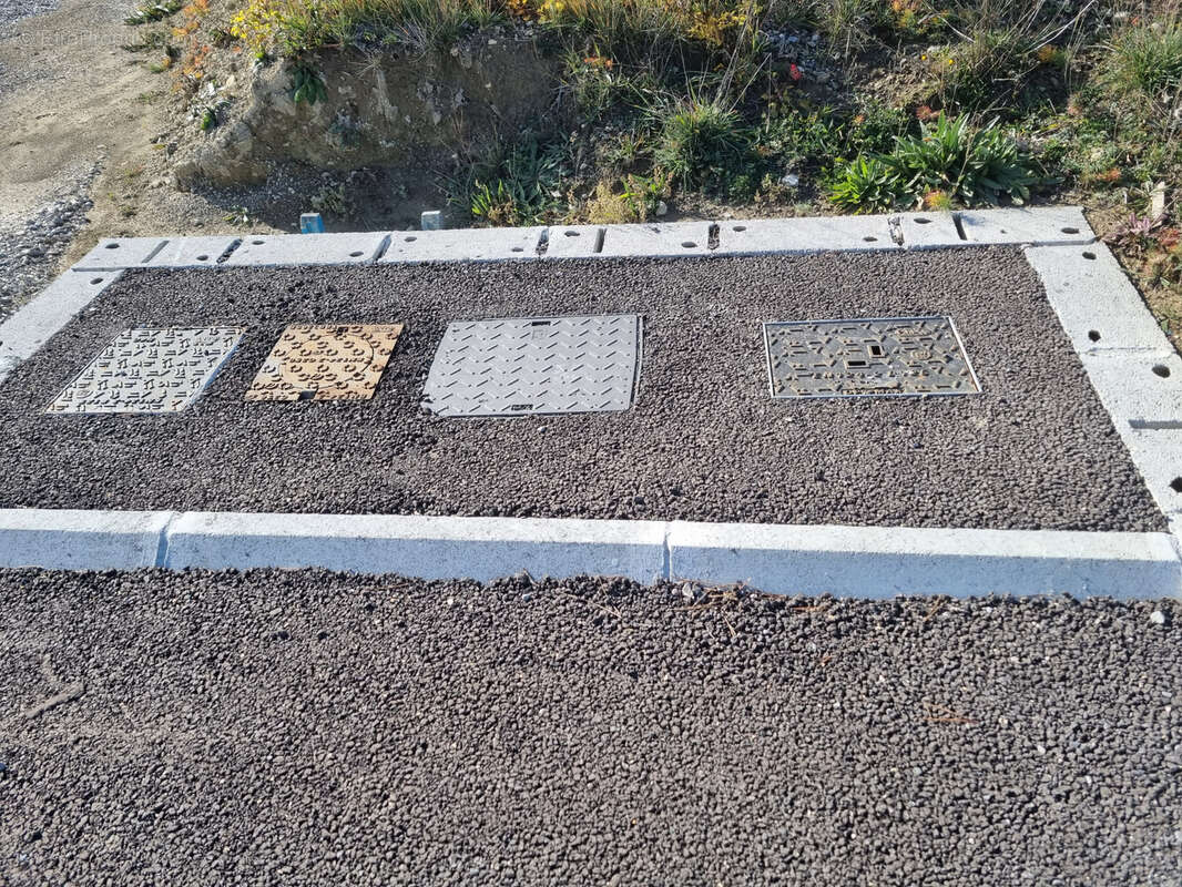 Terrain à AUBIGNOSC