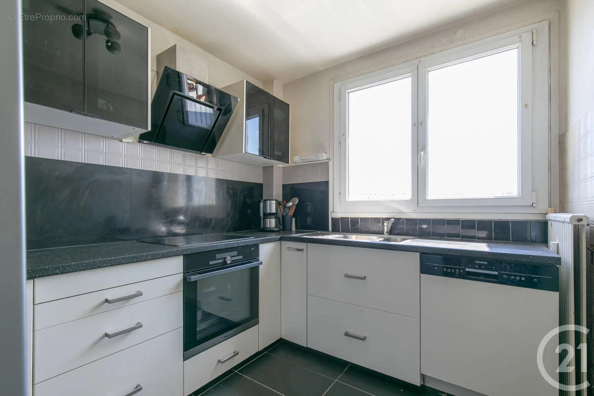 Appartement à SAINT-MAUR-DES-FOSSES