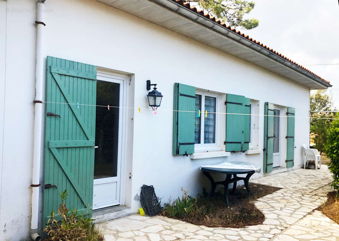 Maison à VENDAYS-MONTALIVET