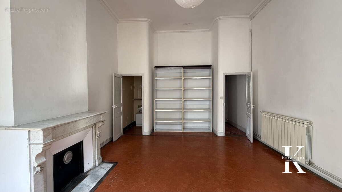 Appartement à MARSEILLE-6E