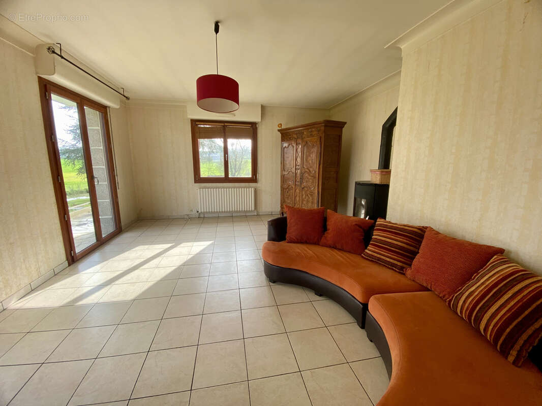 Maison à JANZE