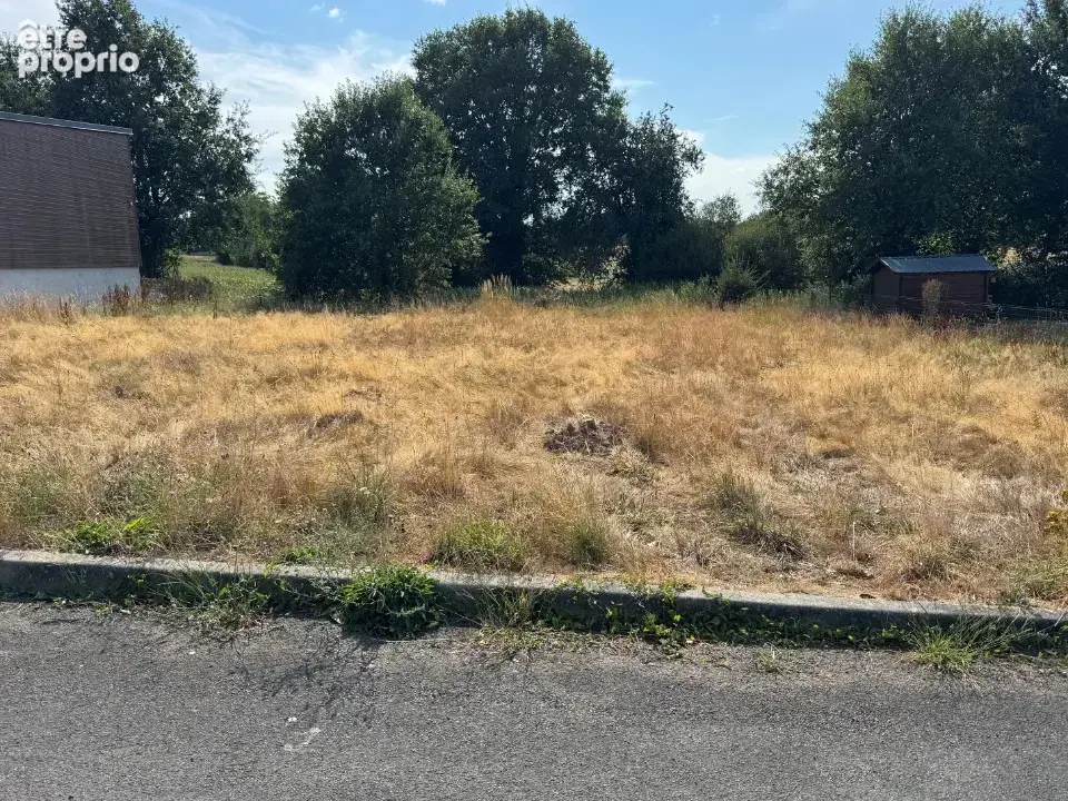 Terrain 595 m² à Saint-Hilaire-Du-Maine  - photo 2