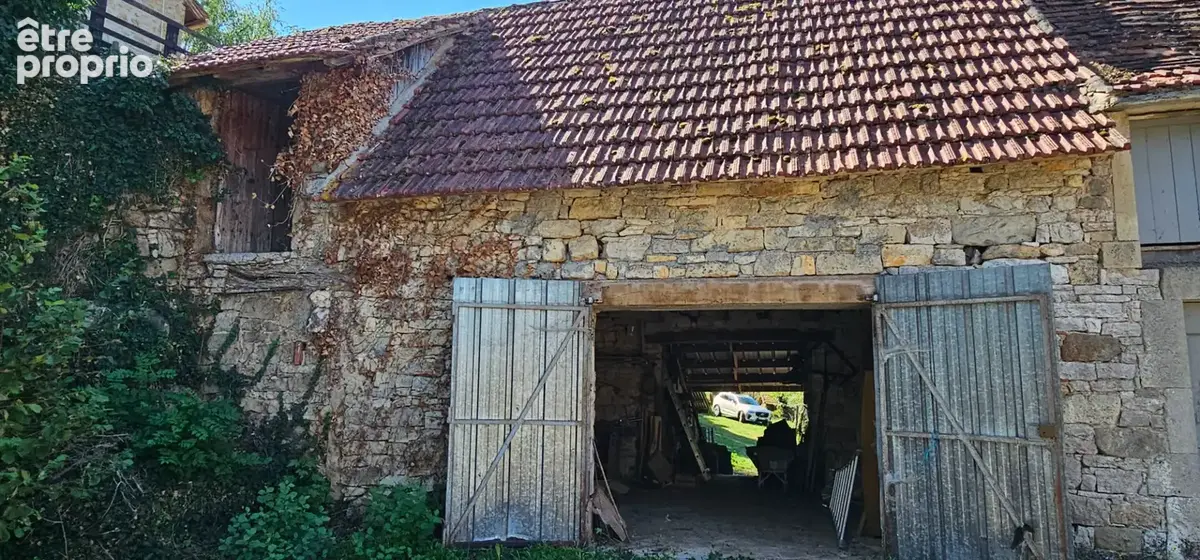 Grande maison dans le bourg sans vis à vis, avec terrain et dépendances - photo 24