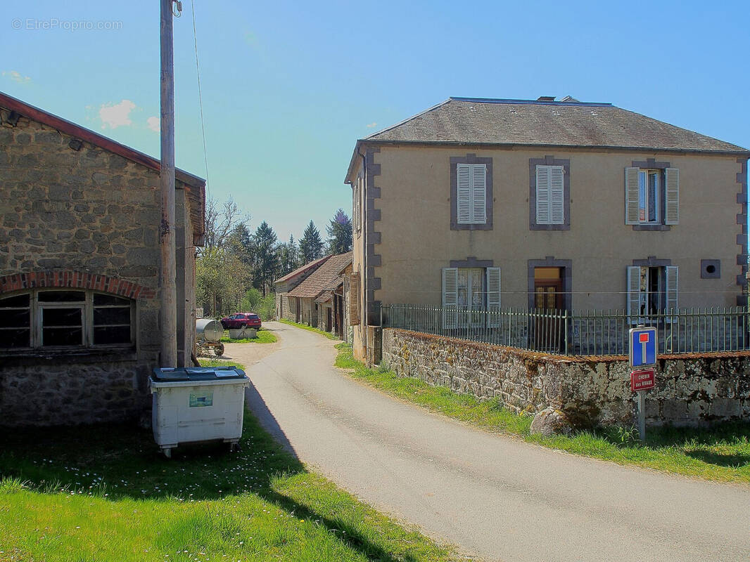 Maison à LA VILLETELLE