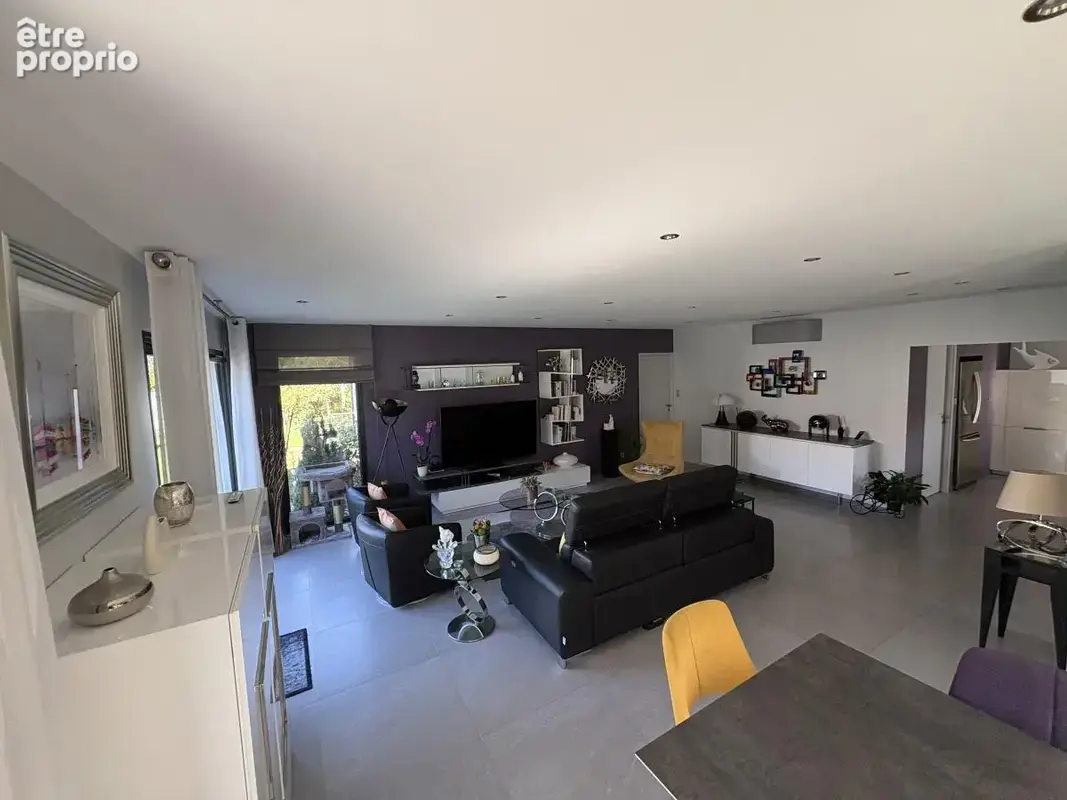 Maison 4 pièces 136 m² à vendre à Aiffres (79230) - photo 2