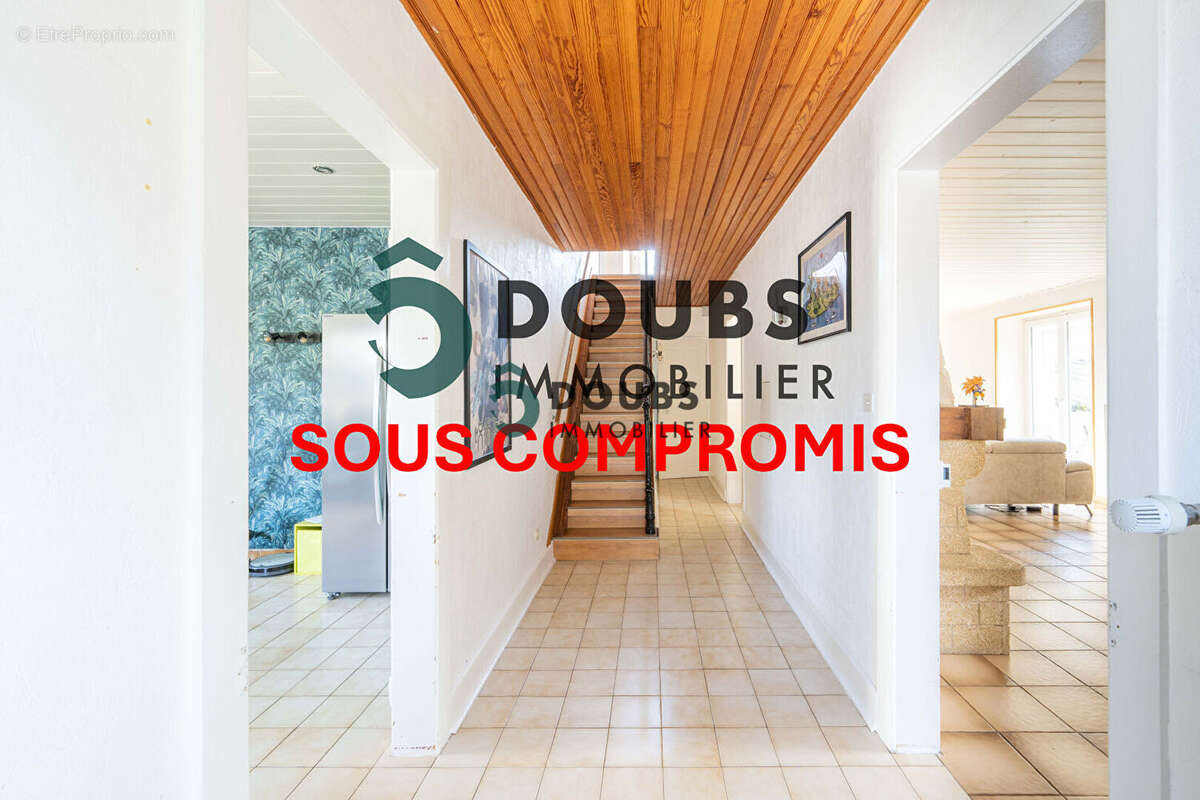 Maison à GUYANS-VENNES