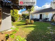 Maison à LE MESNIL-SAINT-DENIS