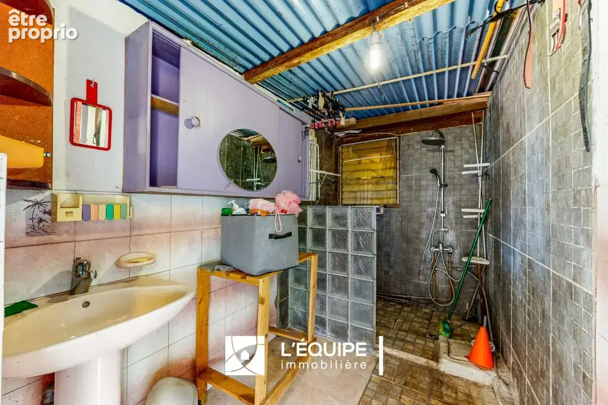 Maison 5 pièces 109 m² à vendre à Saint-Benoit (97470) - photo 3