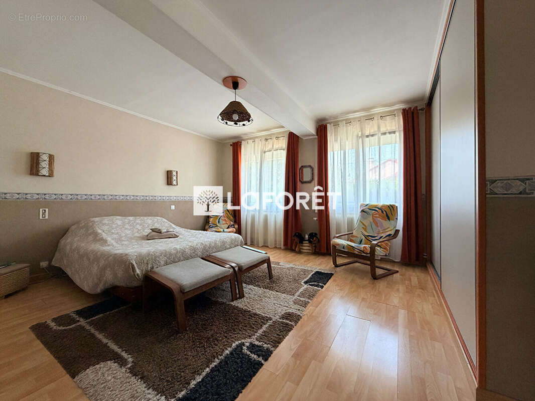 Maison de plain pied avec piscine - photo 7