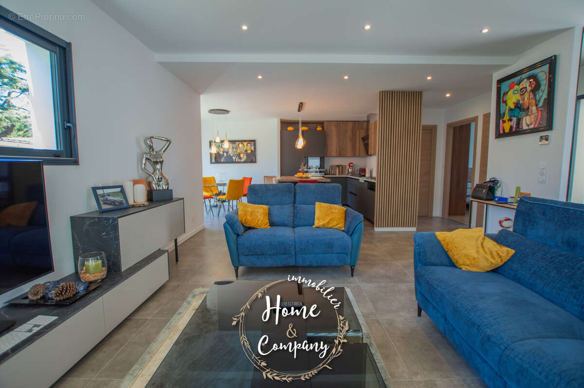 Maison à VAUX-SUR-MER