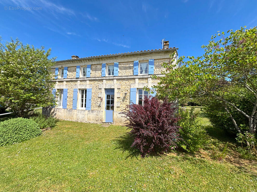 Maison à BALANZAC