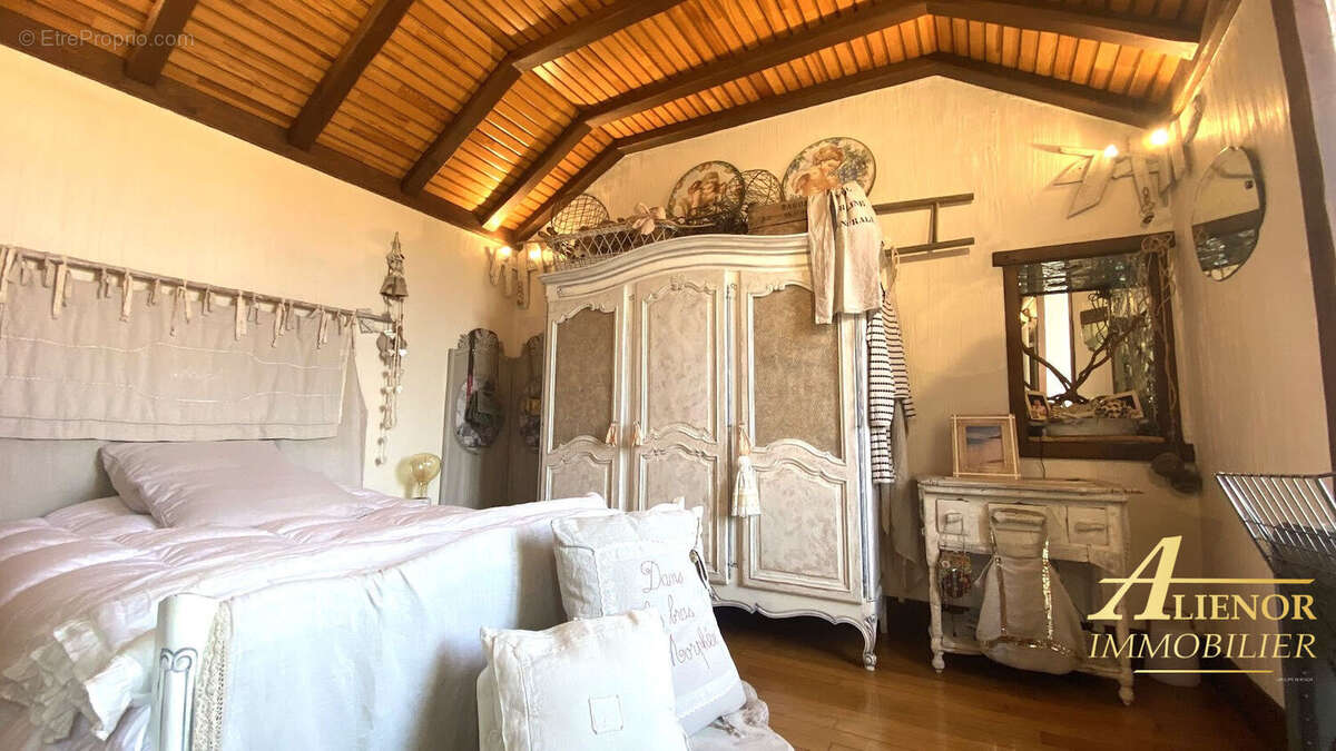 Ensemble immobilier en pierre centre Brantome 24310 - photo 12