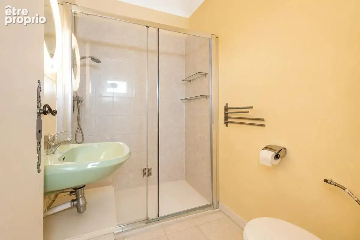 Appartement de 5 pièces de 143 m² avec belle terrasse  à Avignon - photo 18