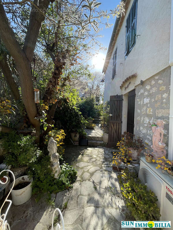 Maison à CARROS
