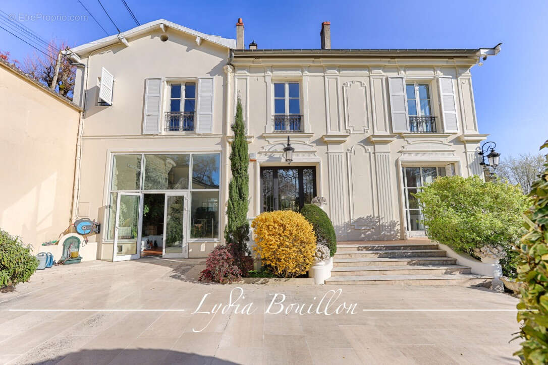 Maison à MAISONS-LAFFITTE