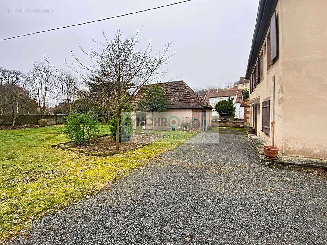 Maison de caractère avec dépendances et vaste terrain ? Un bien rare au coeur de Niederhaslach - photo 9