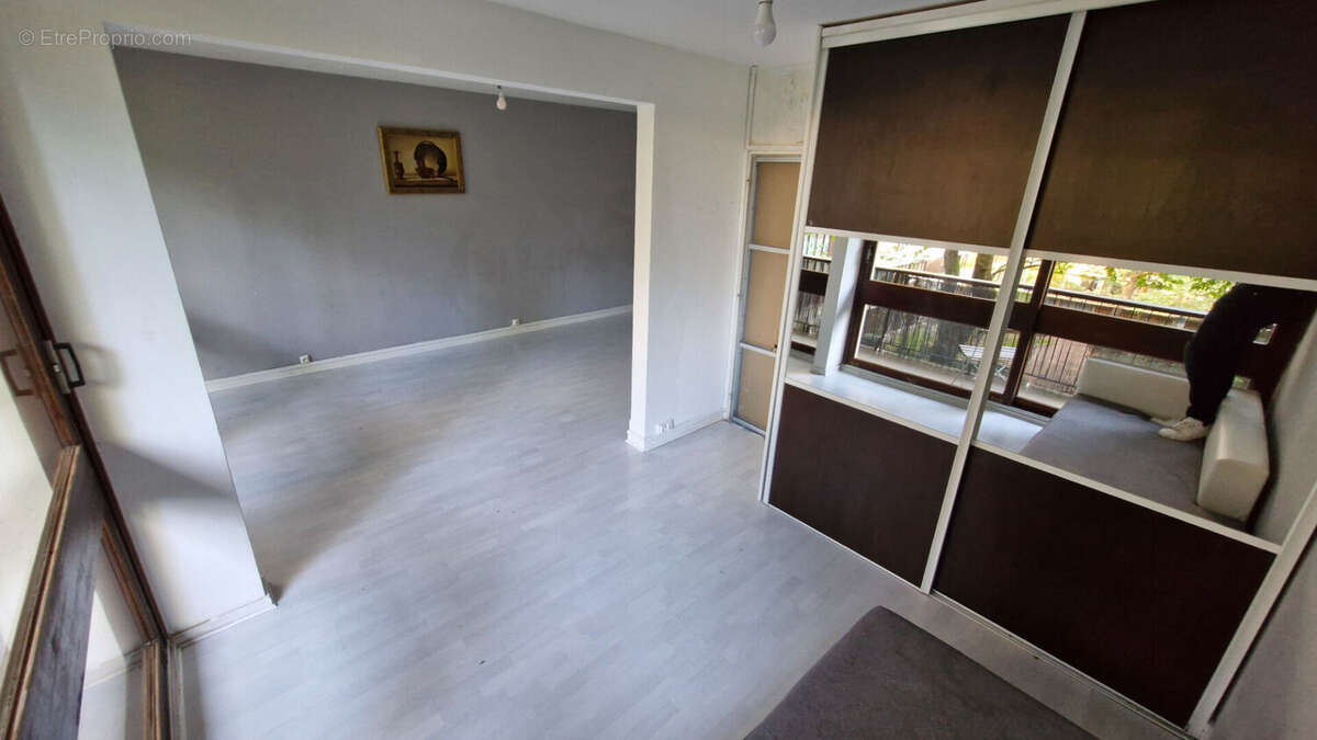 Appartement à FONTENAY-LE-FLEURY