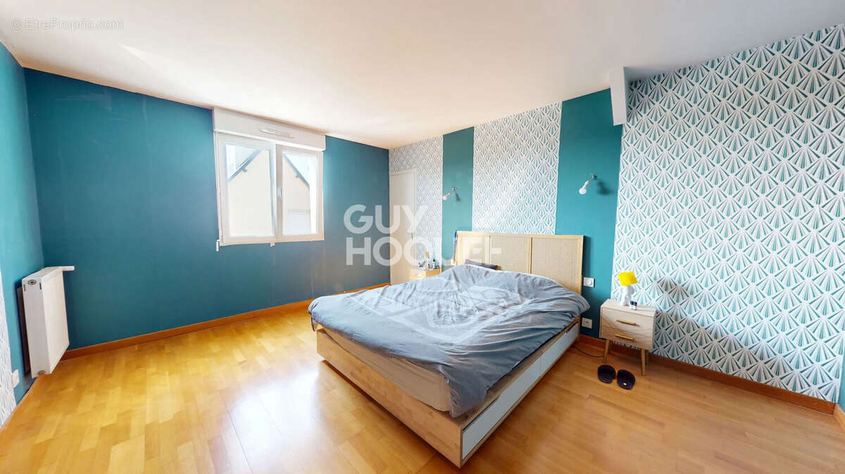 Exclusivité Guy Hoquet Avranches Maison familiale rénovée avec vie de plain-pied, en plein coeur de Ducey. - photo 7