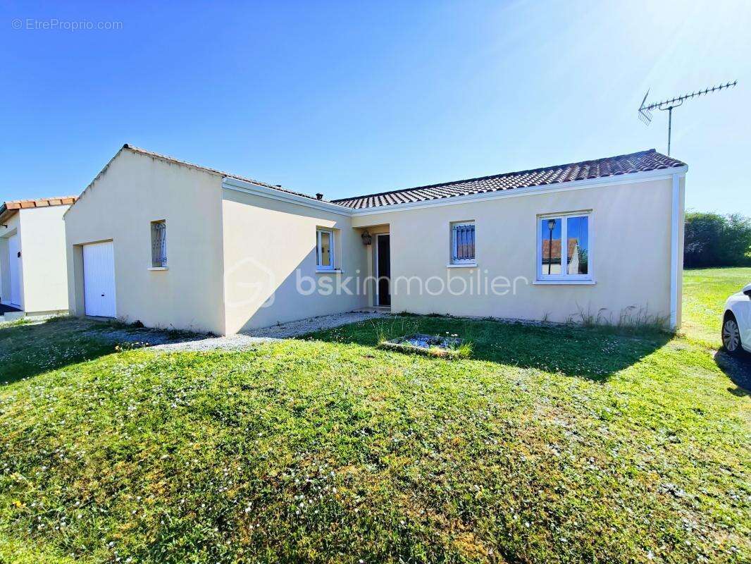 Maison à VERTEUIL-SUR-CHARENTE