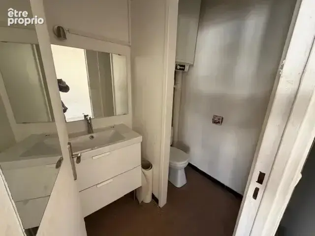 Studio a rafraichir en dernier etage avec balcon. - photo 8