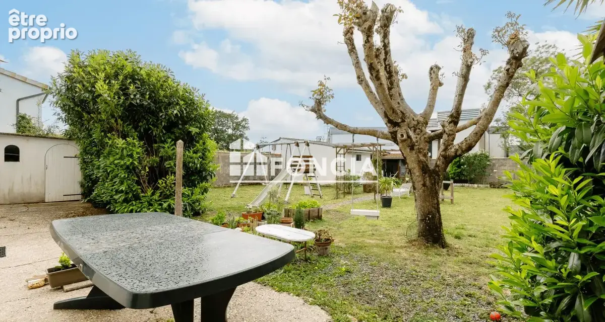 Maison T6 avec de très beaux volumes - photo 3