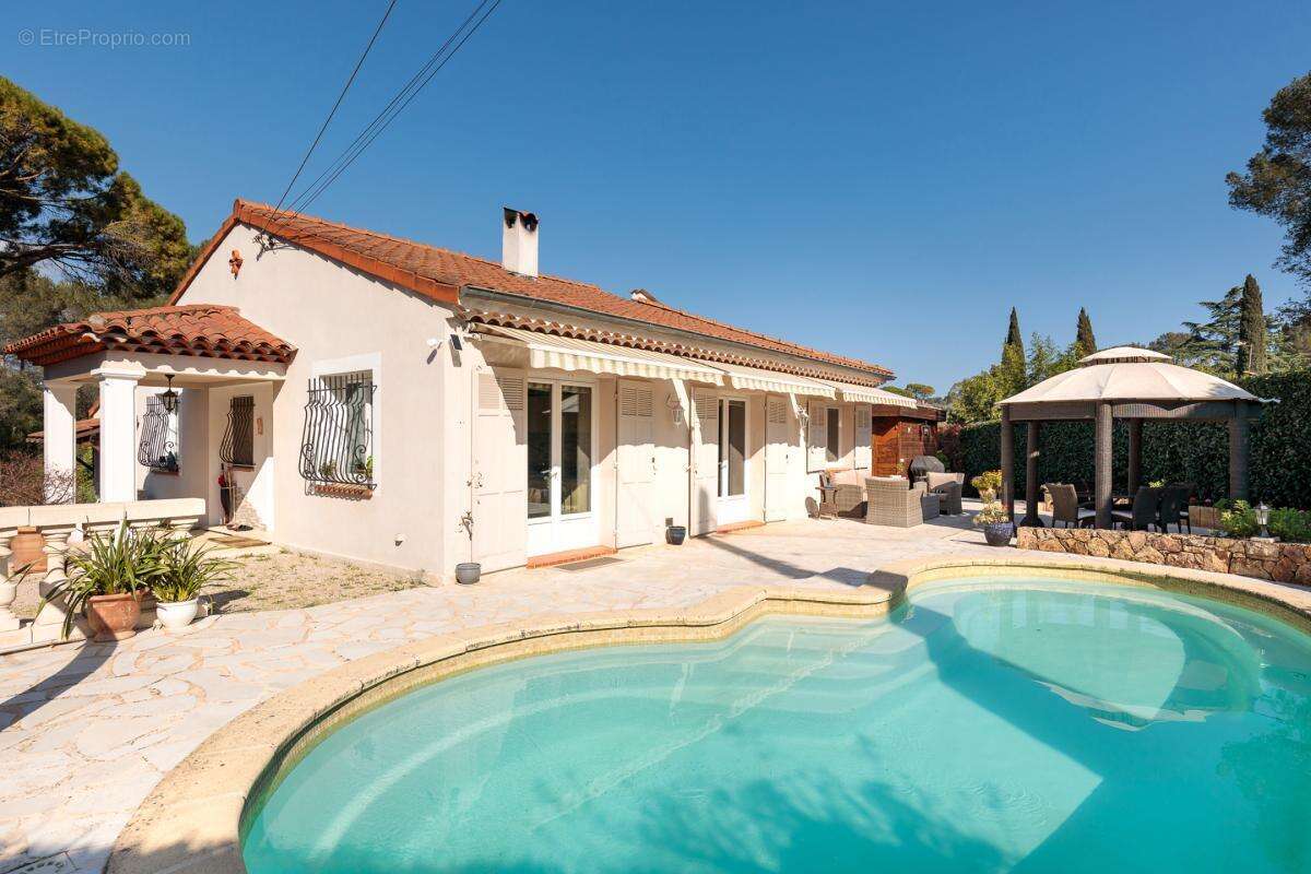 Maison à MOUGINS