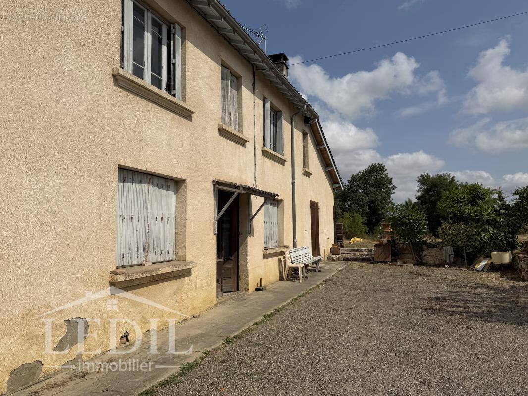 Maison à SAINTE-GEMME