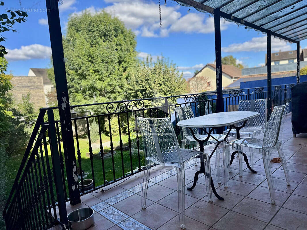 Maison à COMBS-LA-VILLE