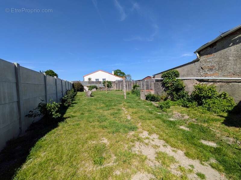 Maison à LES CERQUEUX