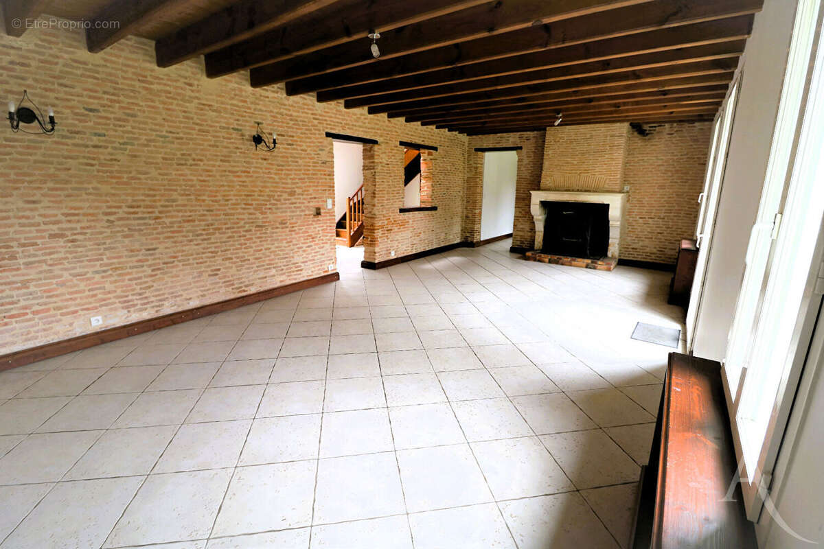 Maison à LOUCHATS