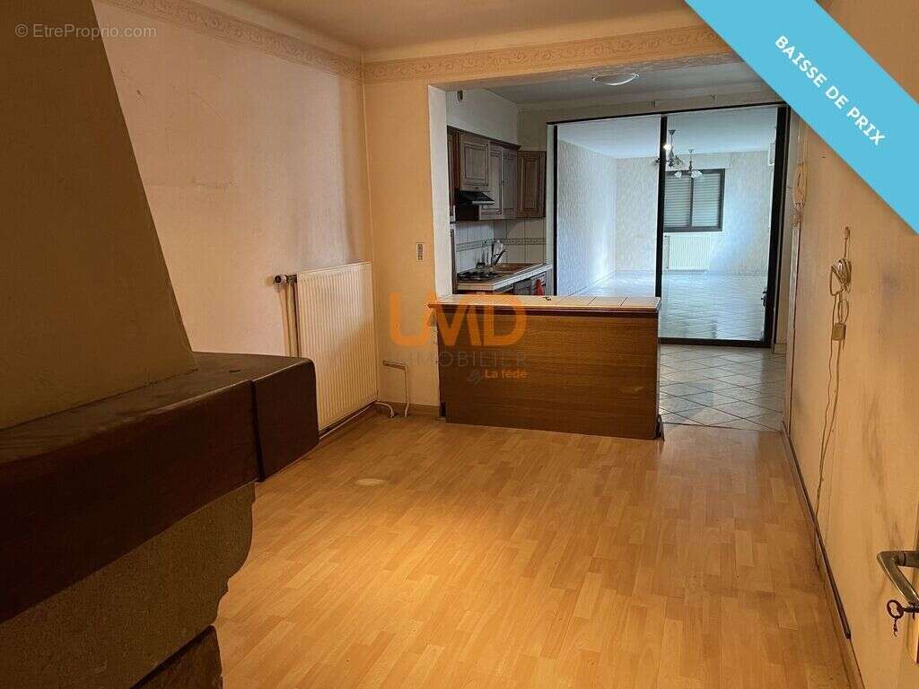 Maison à DECAZEVILLE