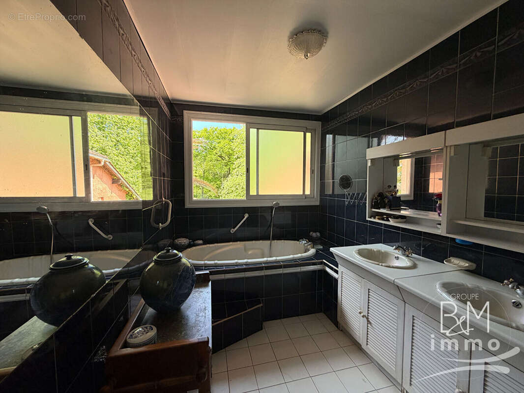 Maison à SAUBRIGUES