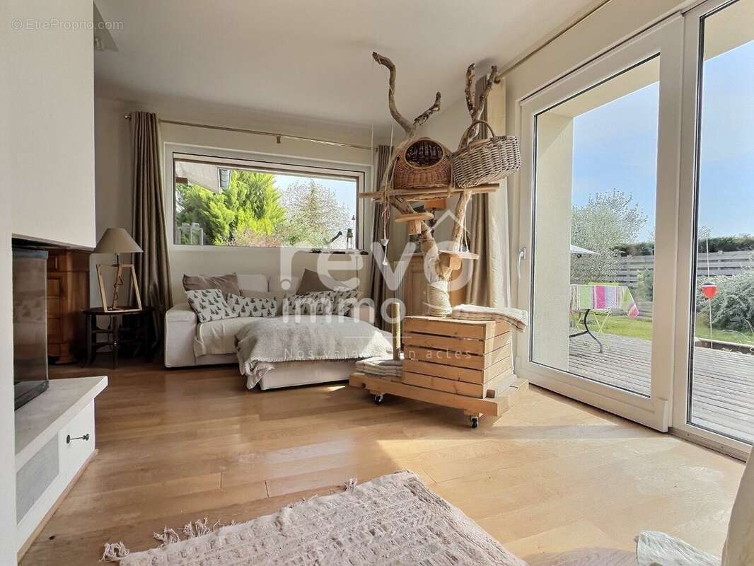 Maison à VILLARS-LES-DOMBES