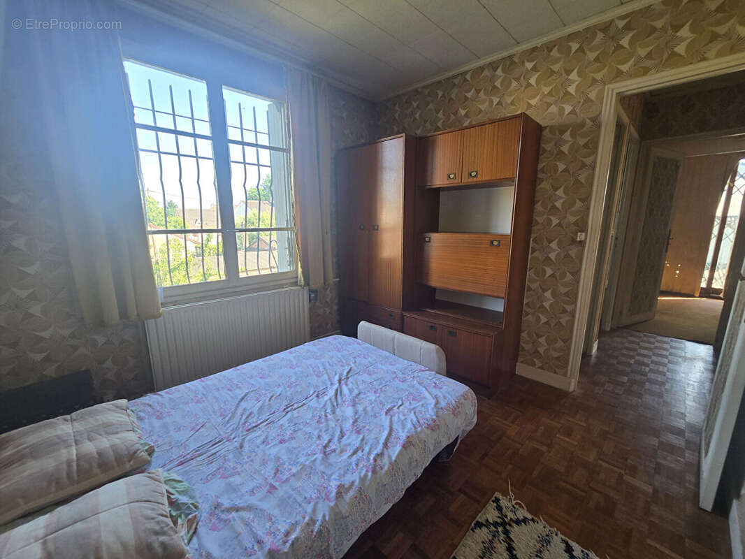 Maison à OZOIR-LA-FERRIERE