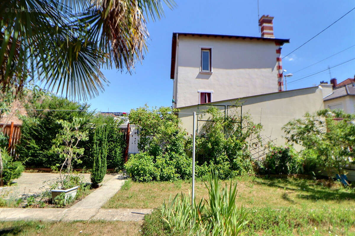 Maison à NOISY-LE-SEC