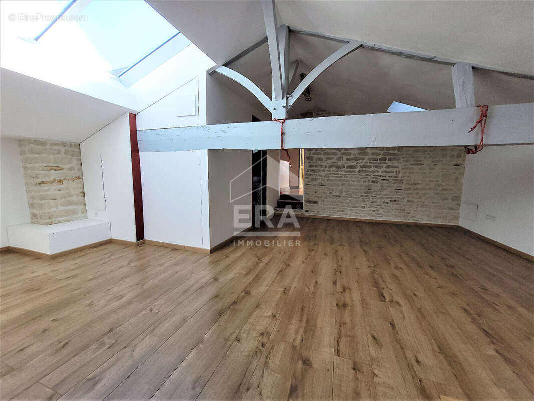 Maison à SAINTE-SOULLE