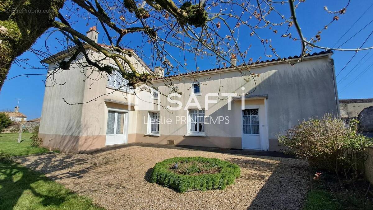 Photo 1 - Maison à SAINT-POMPAIN
